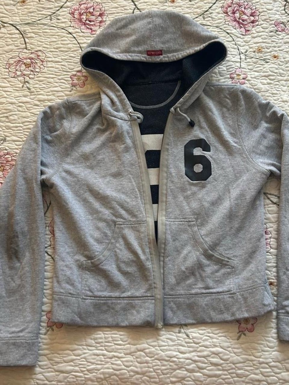 Gray Hooded Zip-Up Sweatshirt with '6' Patch